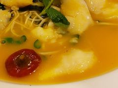 -皇城根·鲁菜济南菜·吊炉烤鸭·炒鸡鱼头(济南旗舰店)