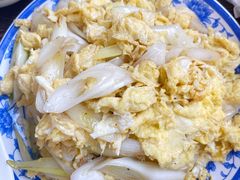 大葱炒鸡蛋-生活本该如此北京小馆(周庄嘉园店)
