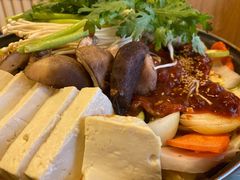 八爪鱼牛肉锅-东吉馆韩式餐厅(八经街总店)