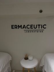 -JNK皮肤管理中心