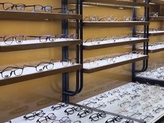 -罗伯特眼镜·蔡司官方授权(罗湖国贸店)