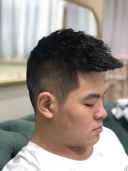 点击看大图 -摩登时代美发沙龙