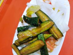 -牛一嘴·兰州牛肉面·大盘鸡(财富中心店)