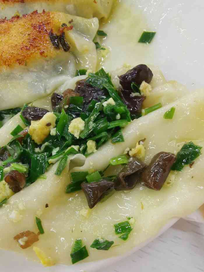 劈柴院锅贴(沈阳路店)-"【更新】今天经过又去吃,新要了几个馅儿.