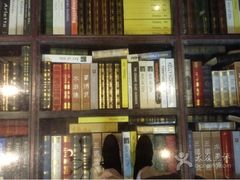 钟书阁～-钟书阁(松江泰晤士小镇店)