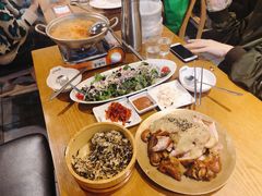 香辣米肠-Myth猪蹄(明洞店)