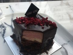 -UNI UNI(环亚凯瑟琳店)