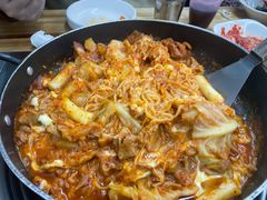 -亲昵春川鸡排(韩国美食街店)