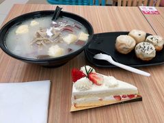 -小杨生煎(金山百联购物中心3楼店)