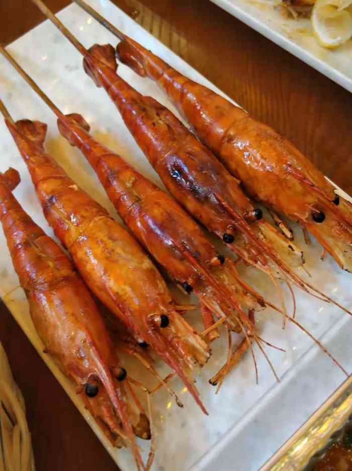 小嘿木61炭烤海鲜-"「招牌大头虾」大头虾非常好吃,外皮的话脆.