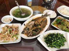 -漁耕小厨农家院(武当山店)