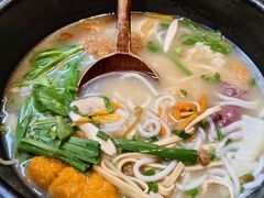 -银米·云南传统过桥米线(双廊黑金冠店)