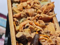 -刘姐啤酒鱼民族演艺餐厅(西街总店)