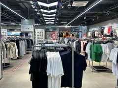 -百联奥特莱斯广场(武汉盘龙店)