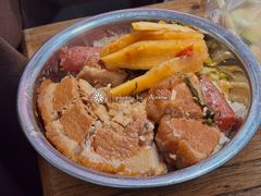 扣肉糯米饭加腊肠-老嘢扣肉糯米饭(云亭街店)