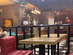 -愉肴麻辣香锅(中山路店)