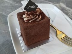 -UNI UNI(环亚凯瑟琳店)