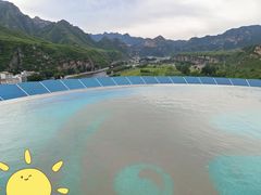 无边泳池-野三坡清泉山风景区