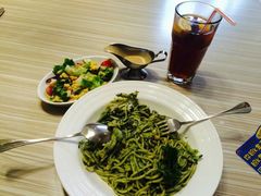 -必胜客(WOW贺州灵峰店)