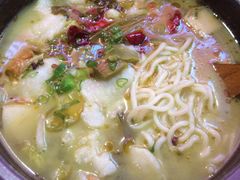 -周鱼小馆石锅酸菜鱼(活力汇店)