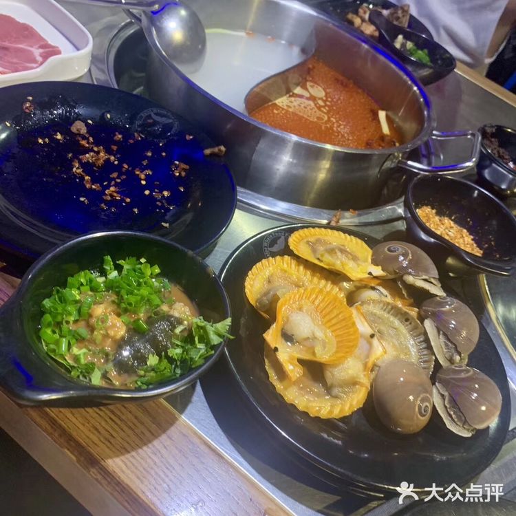 火锅加烧烤加自助餐加鸡尾酒