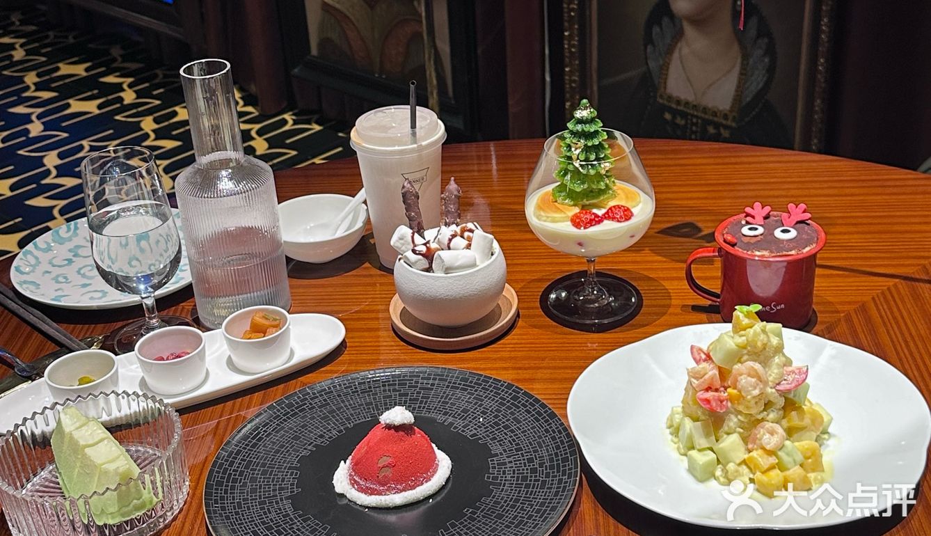 在万象城吃到了圣诞主题的漂亮饭