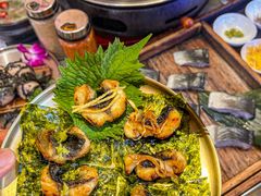 -围炉肉舍•炭烤活鳗•丹东海鲜烤肉(步行街店)