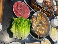 -乳仔牛牦牛汤锅 烤羊排(松潘古城店)
