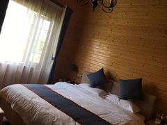 -梁子湖东篱老屋生态庄园