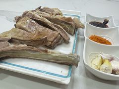 -三江源美食城