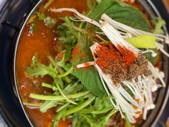 土豆排骨火锅-喇喇排骨火锅·传统韩式脊骨汤(望京西园总店)