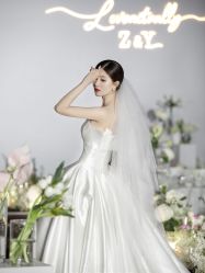 点击看大图 -伯瓷皇后婚纱艺术空间