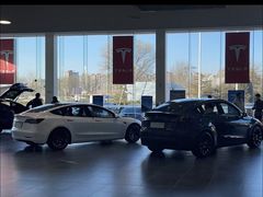 -TESLA 特斯拉(北京南四环中路特斯拉中心)