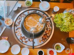 -峰瑞藏地美食·石锅鸡·牦牛肉(大昭寺品牌店)