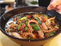 -裕新楼粉面馆·石磨手工粉(四方坪店)