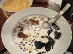 -RUXU入续糖水铺与包(卓悦中心店)