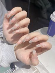 -UGIRL有个美甲
