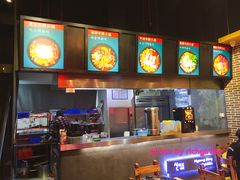 门面-辛明堂洞韩式芝士年糕火锅(万达店)