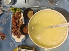 -乔家小院•非遗驴肉•本地小海鲜(滨河路店)