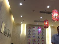-秦香陕西食府(华贸天地店)