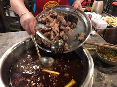 -肖肖酸萝卜鱼火锅(总店)