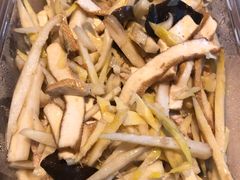 鲜笋炒肉丝-邱记私房菜·十八年本地菜