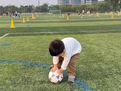 -Riverside河畔少儿足球培训(前滩店)