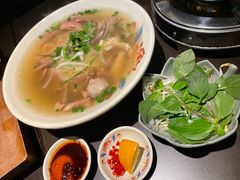 -大头虾越式风味餐厅(光明广场店)