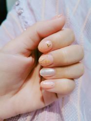 -纤指百魅美甲美睫