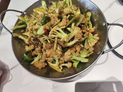 -梅利汴京烤鸭•开封豫菜地标店(东大街店)