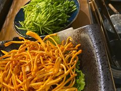 -湊湊火锅·茶憩(打浦桥日月光店)