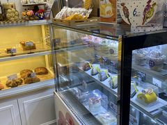 面包甜点陈列柜-野上麦田(中贸广场店)