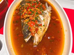 剁椒鱼头-馋遇江南·精致湖景雅宴(东方之门店)