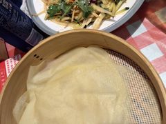 -老郑家东北春饼(龙悦居店)